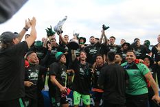 El festejo de los jugadores de San Martín de San Juan. Foto: Daniel Cáceres/MDZ El festejo de los jugadores de San Martín de San Juan. Foto: Daniel Cáceres/MDZ