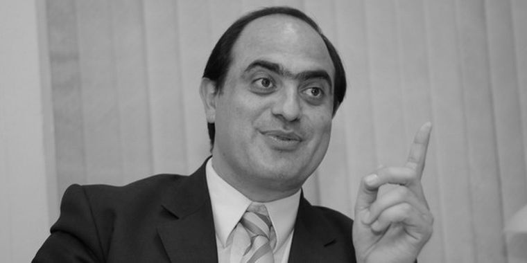 Ministro Mario Adaro.