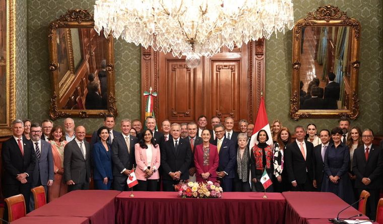México y Canadá muestra unión ante la política arancelaria de Donald Trump. Foto Dpa