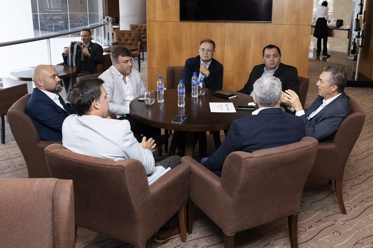 Grupos empresarios en el Foro CEM Foto: Gentileza