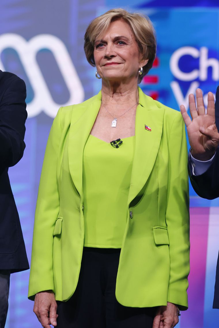 Evelyn Rose Matthei Fornet es una licenciada en economía y política chilena que se desempeñó como alcaldesa de la comuna de Providencia entre 2016 y 2024.