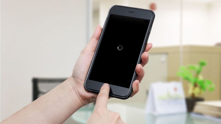 Celulares más seguros con la nueva función de WhatsApp. Celulares más seguros con la nueva función de WhatsApp.