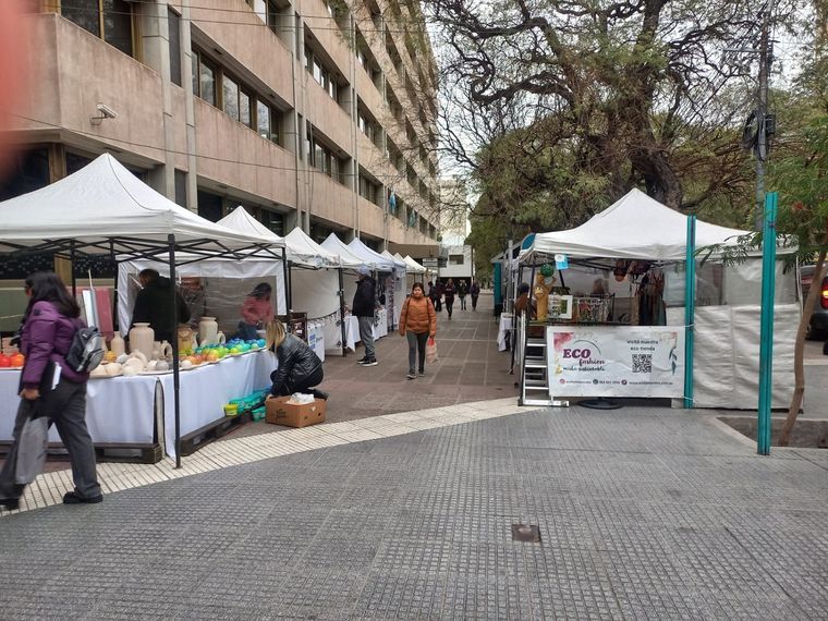 Los emprendedores esperan poder quedarse en el mismo lugar Foto: Yamila Vera / MDZ Radio.