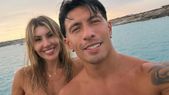 Muri López Benítez junto a su pareja, el futbolista Lisandro Martínez.
