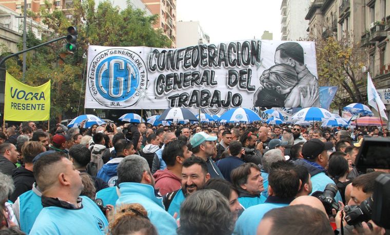 La CGT ratificará este jueves su decisión de llevar a cabo su tercer paro general durante la gestión de Javier Milei. Foto: x @cgtoficialok