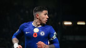 Enzo Fernández enfrenta críticas internas en Chelsea en plena crisis deportiva. Enzo Fernández enfrenta críticas internas en Chelsea en plena crisis deportiva.