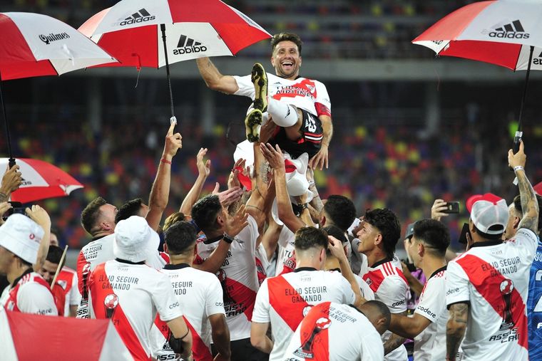 Ponzio se retiró campeón. Foto: Télam