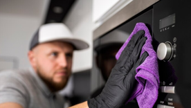 El horno eléctrico acumula grasa con el uso diario. Foto: Archivo El horno eléctrico acumula grasa con el uso diario. Foto: Archivo