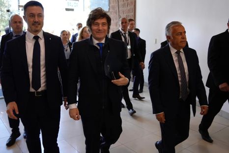 llamativos datos de una encuesta: falta de confianza y una consigna mundialista llamativos datos de una encuesta: falta de confianza y una consigna mundialista