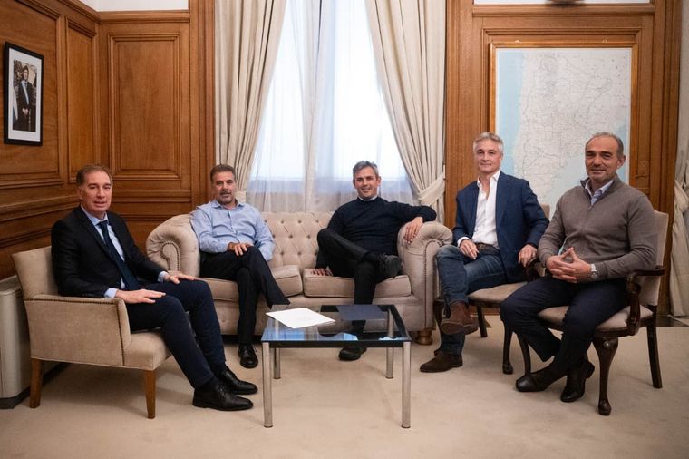 No hay avances concretos para la alianza entre LLA y el PRO
