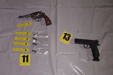 Se detuvo a una peligrosa banda en Las Heras. Aquí algunas de sus armas. Foto: Ministerio de Seguridad de Mendoza