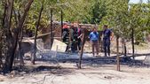 El incendio reveló a una persona totalmente calcinada dentro de una precaria vivienda en El Algarrobal. El incendio reveló a una persona totalmente calcinada dentro de una precaria vivienda en El Algarrobal.