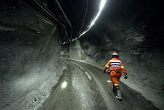 Chile proyecta la necesidad de atraer casi 37.000 nuevos profesionales y técnicos en la próxima década.