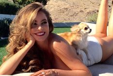 Con un ajustado vestido rojo: Sofía Vergara cautivó la atención de Bad Bunny