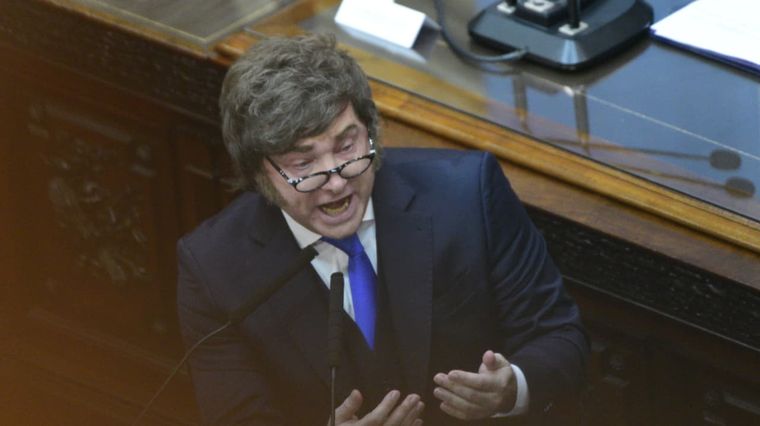 Javier Milei protagonizó un show de cruces con la oposición durante su discurso.