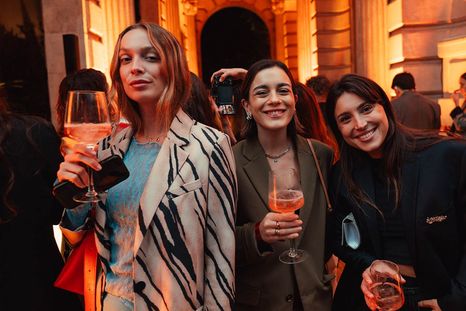 Amigas de paseo en bodegas. Imagen ilustrativa. Foto: Chandon