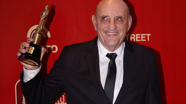 Goity muy feliz con su gran galardón. Goity muy feliz con su gran galardón.