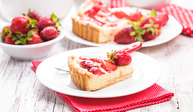 Tarta de ricotta y fresas: postre cremoso y refrescante Foto: Shutterstock