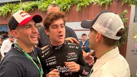 Los hermanos Benavides, Kevin y Luciano, junto a Franco Colapinto en el Gran Premio de Brasil, en noviembre de 2025.&nbsp;