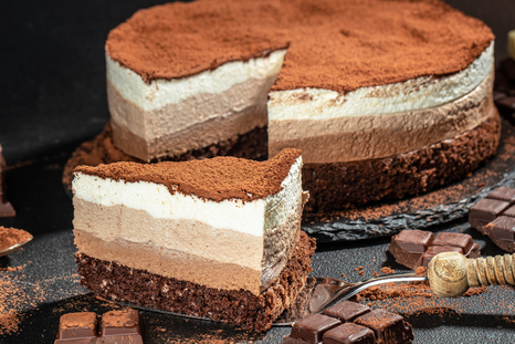 Tarta que destaca entre todas las recetas es la de tres chocolates Tarta que destaca entre todas las recetas es la de tres chocolates