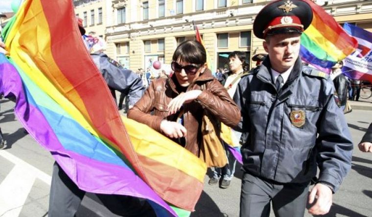 homosexualidad en Rusia La reforma constitucional de 2020 introdujo en la Carta Magna el concepto de que el matrimonio es una unión entre un hombre y una mujer. Foto: Efe.