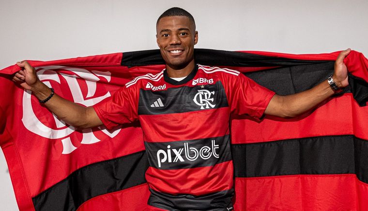 El mediocampista fue presentado en su nuevo club. Foto: Flamengo