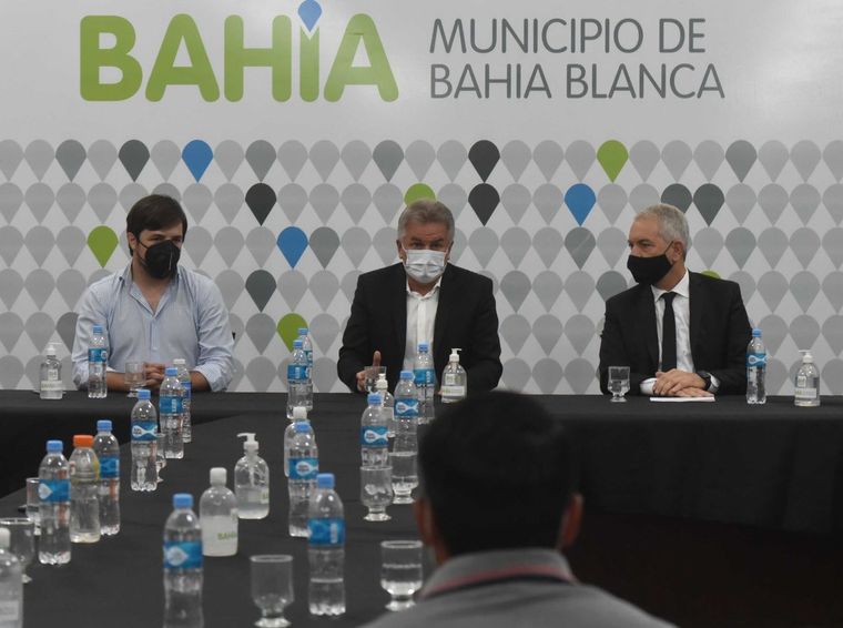 Héctor Gay junto a Nicolás Kreplak y Julio Alak.