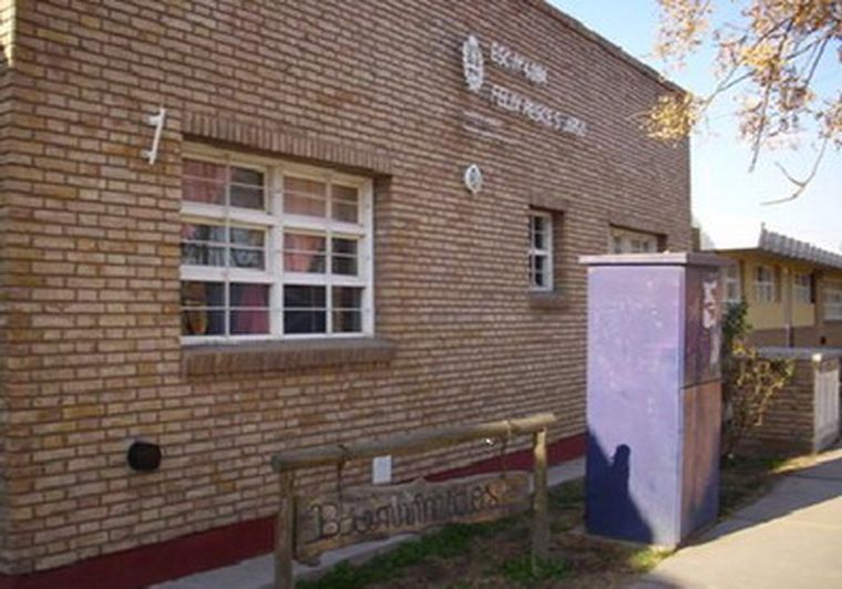 Fachada de la escuela Félix Pesce Scarso. Foto: Gentileza