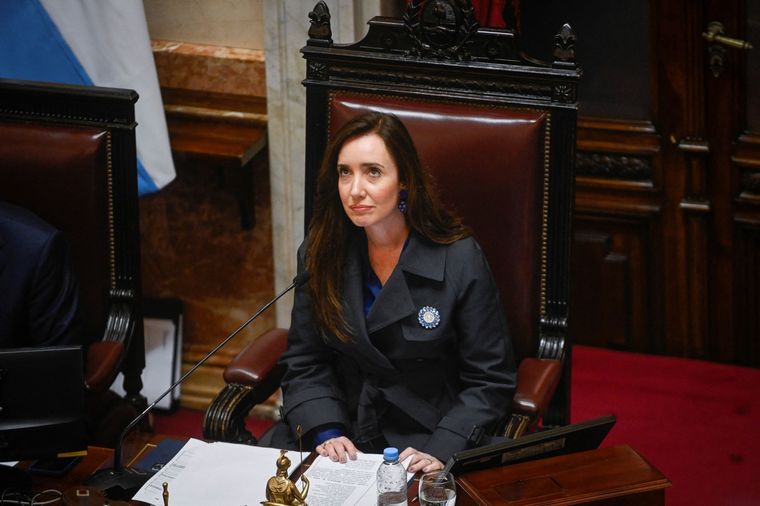 La vicepresidenta Victoria Villarruel apuntó contra la ideología de género y aseguró que quienes están a favor son unos degenerados. Foto: NA