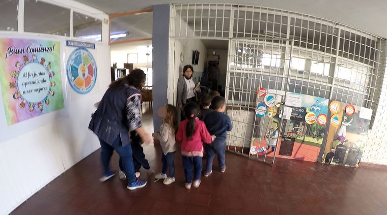 Desde el nivel inicial es fundamental incentivar el aprendizaje desde la lectura y el juego. Foto: ALF PONCE MERCADO / MDZ