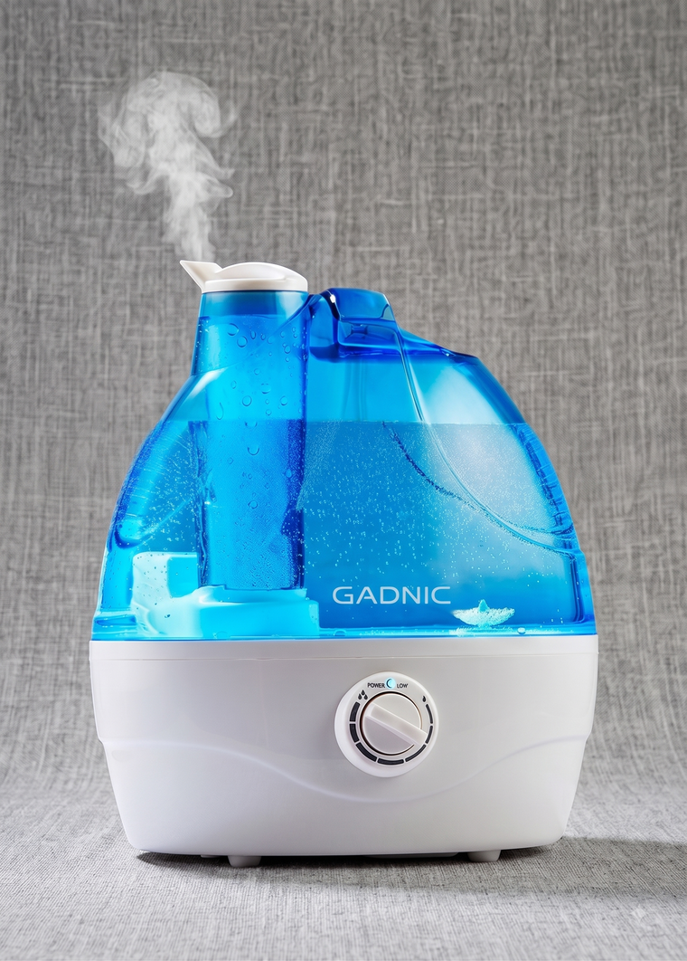 El humidificador ultrasónico equilibra la humedad del ambiente en habitaciones cerradas. El humidificador ultrasónico equilibra la humedad del ambiente en habitaciones cerradas.