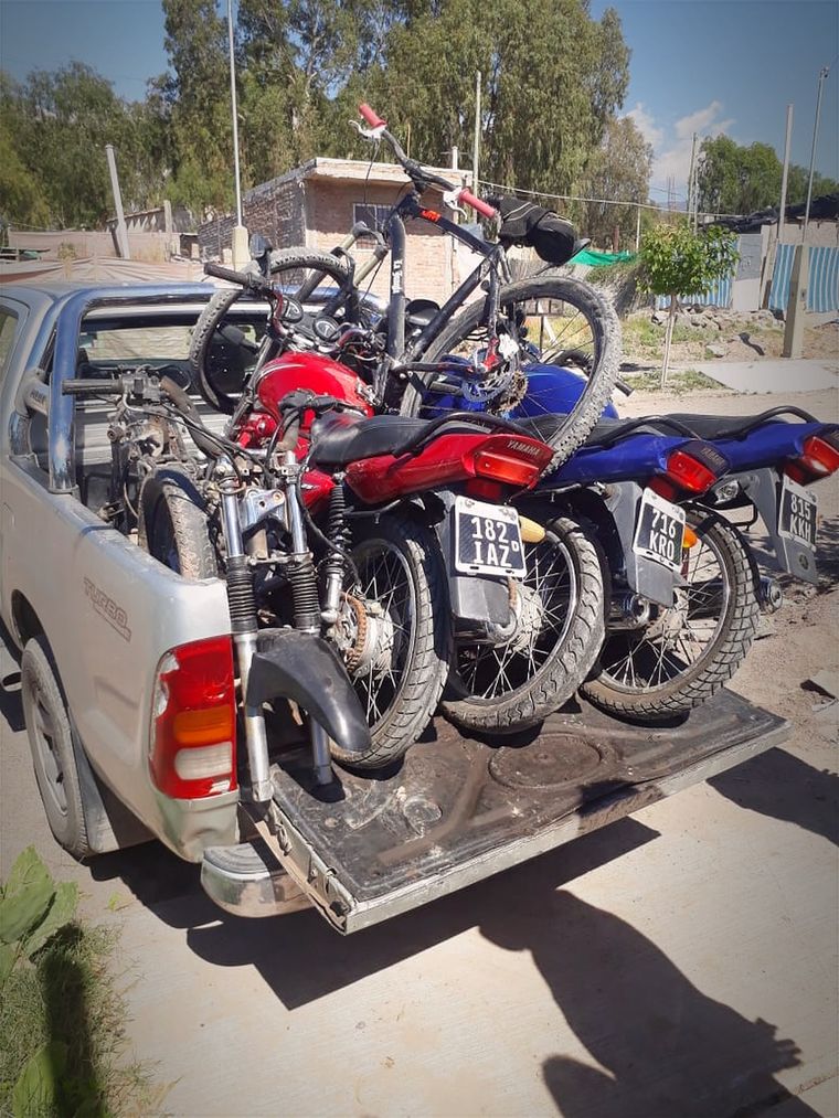 Varias El robo de motos en la playa San Agustín es un asunto recurrente.