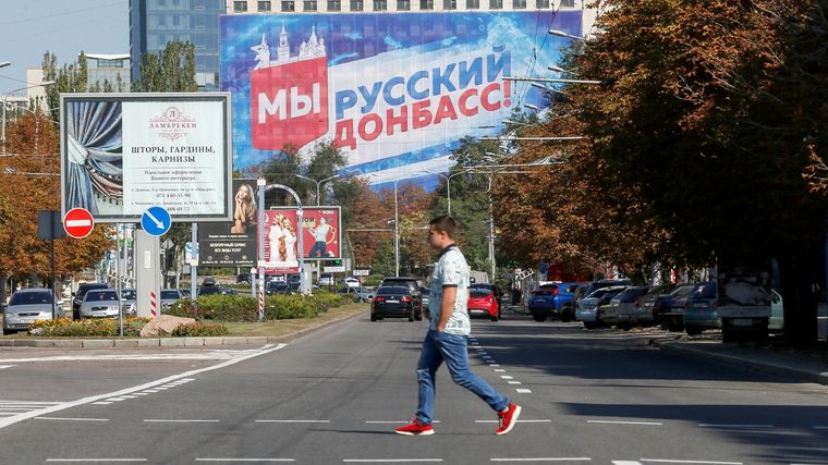 Las campañas están en todas las ciudades de los referendos. Foto: Reuters