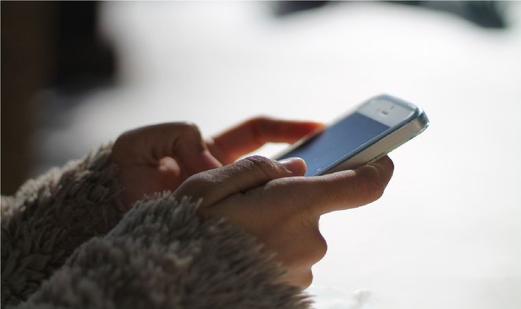 Cómo ocultar en En línea y el Escribiendo de WhatsApp. Foto: Pixabay