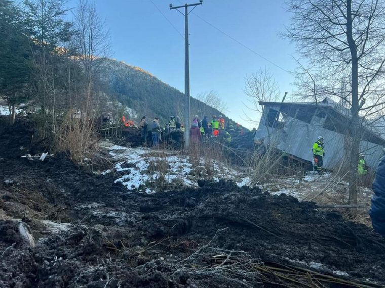 Un temporal en Chile ha dejado tres muertos y miles de aislados Foto: Twitter @CarabAraucania