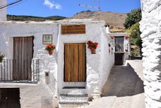 Este pueblito se encuentra en lo más alto de la Península Ibérica Foto: lospueblosmasbonitosdeespana.com