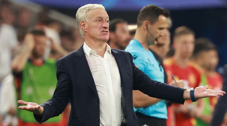 El DT no pudo guiar a su equipo a la final. Foto: EFE