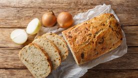 Seguí esta receta de pan de cebolla y disfrutá un pan tierno, casero y lleno de sabor. Seguí esta receta de pan de cebolla y disfrutá un pan tierno, casero y lleno de sabor.