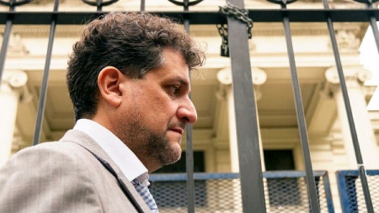 El exjuez Luis Arias fue asaltado por delincuentes y maniatado junto a su esposa Foto: Télam