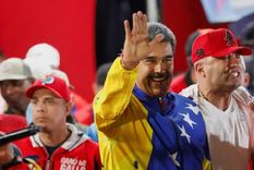 El presidente de Venezuela, Nicolás Maduro, celebra la victoria de su tercer mandato en las elecciones presidenciales, en Caracas, Venezuela. Foto: Reuters