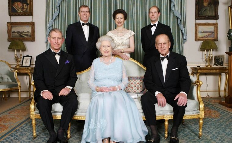 Reina Isabel II, Reina Isabel, Príncipe Carlos