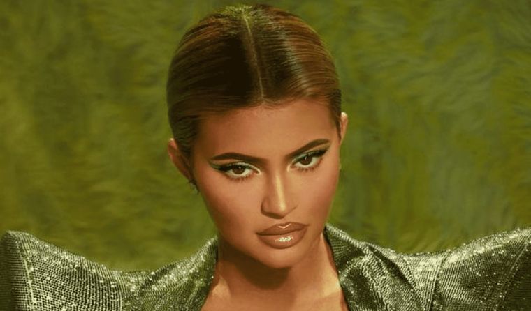Al estilo del Grinch: Kylie Jenner sorprendió a todos con una nueva colección