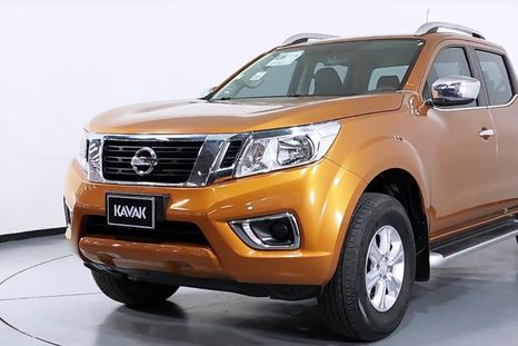 Nissan Frontier LE