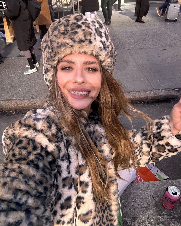 La China Suárez impactó con su look animal print por las calles de Nueva York Foto: Instagram