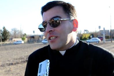 MDZol | Víctor Polo, párroco de Monte Comán. Foto: Captura Video/Mediamza.com