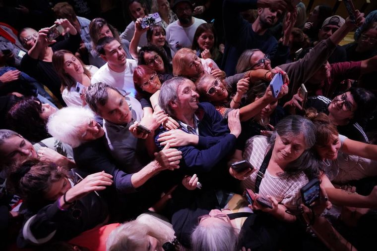Máximo Kirchner le reclamó a Axel Kicillof que acate la conducción de CFK. Foto: Prensa Máximo Kirchner