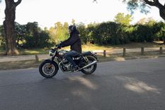 Este modelo de Royal Enfield se comercializa en el mercado local con un precio de 12.600.000 pesos.