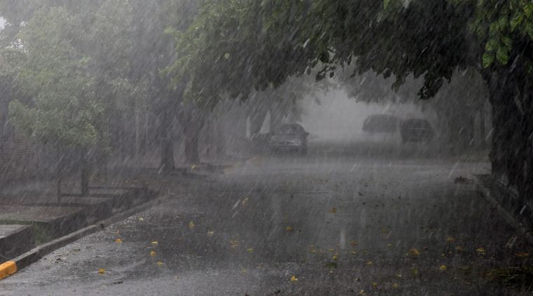 Los focos de tormentas podrían estar acompañados de granizo Foto: ALF PONCE MERCADO / MDZ