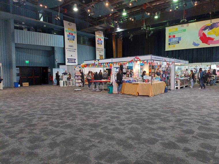La Feria del Libro 2023 tuvo una convocatoria ínfima. Foto: Gentileza