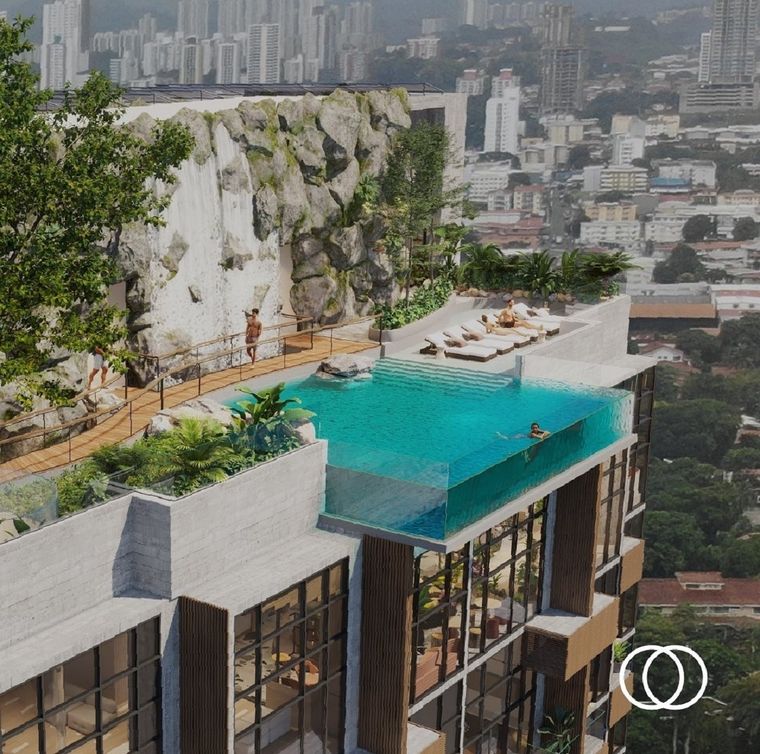 Una pileta corona la impresionante edificación. Foto: Foto: @dovleselva